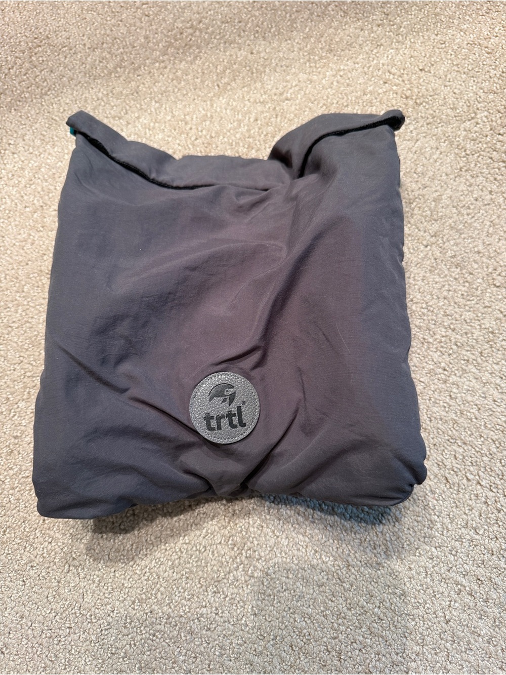 Travel Combo. Trtl Pillow and Back up Battery - Picture 4 of 7